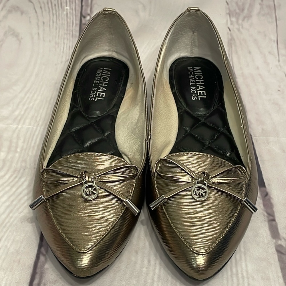 Michael Kors Nancy Almond Toe Flats Size 6